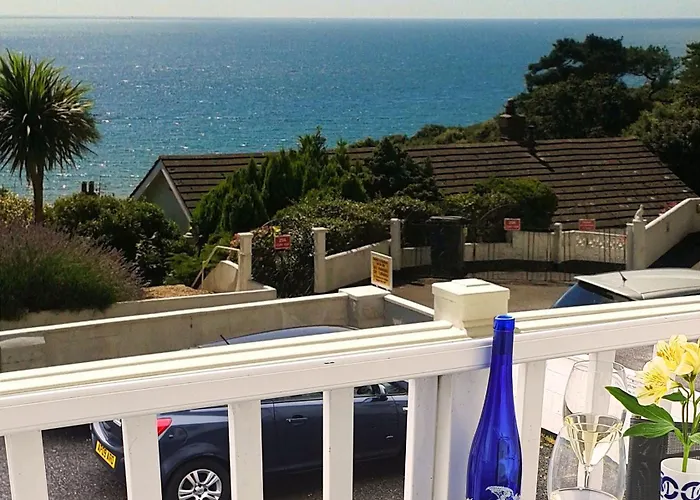 A Beautiful Apartment With Stunning Sea Views & Private Balcony